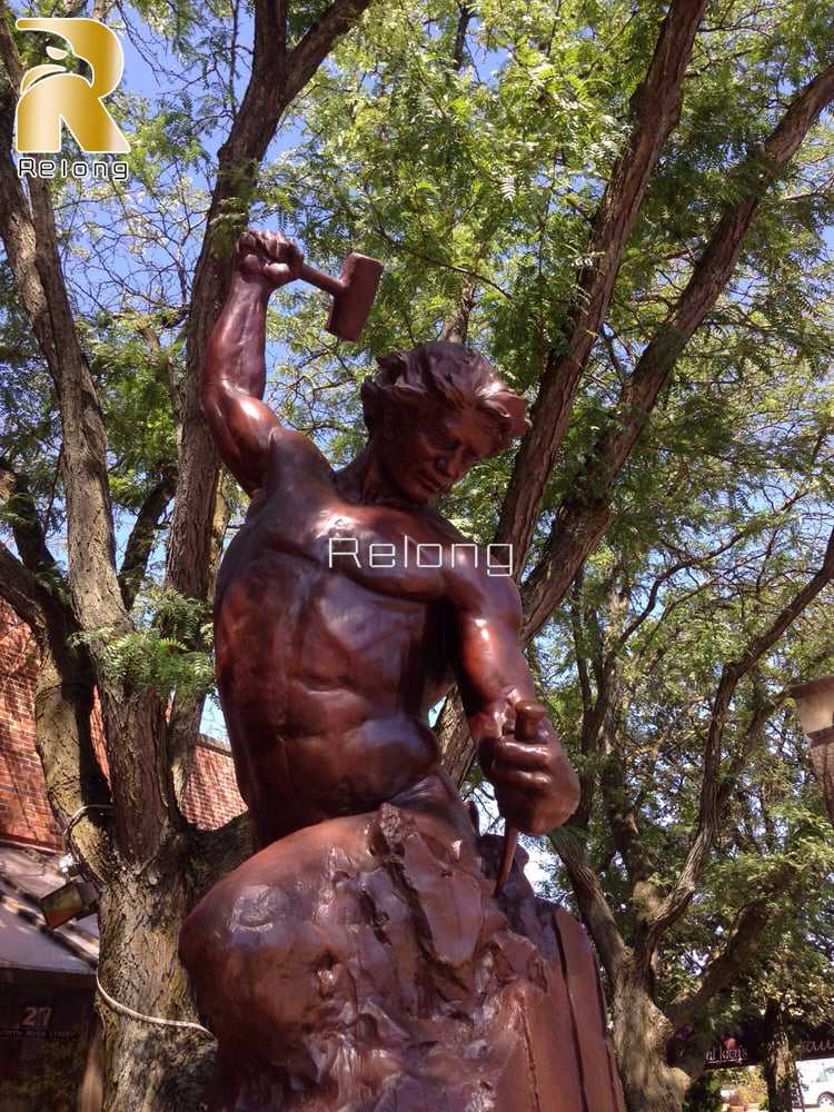casting bronze self made man statue replica