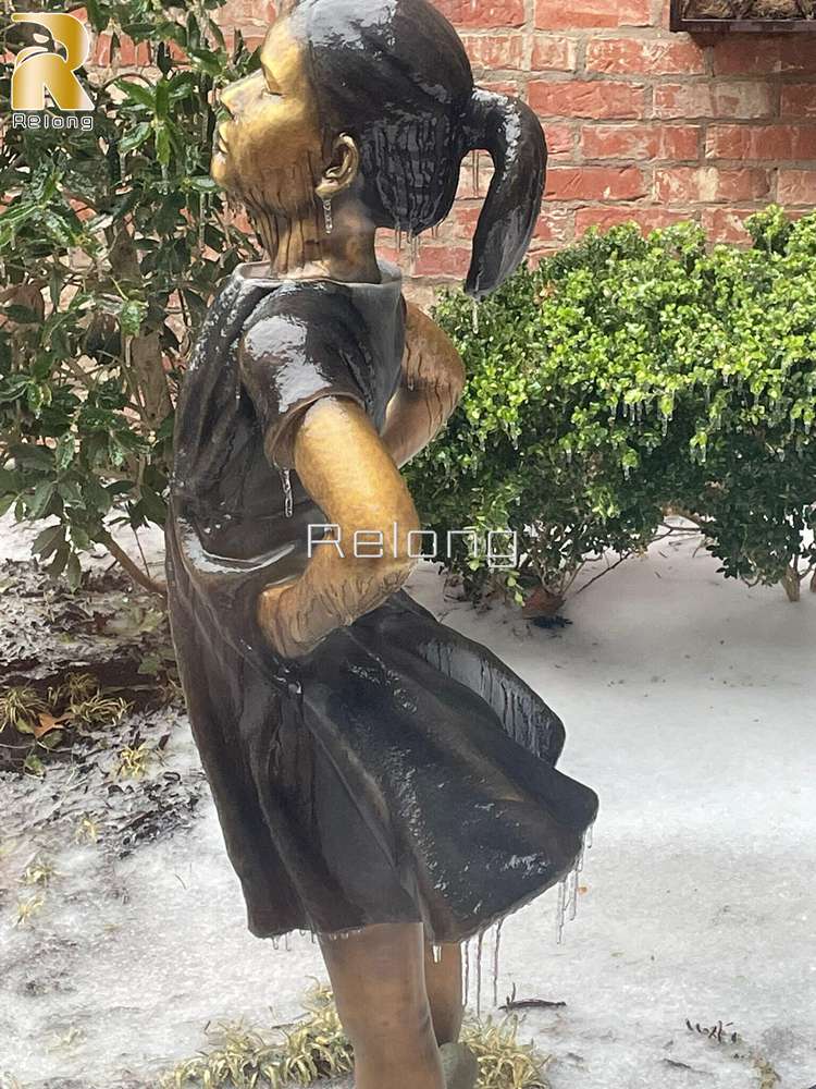 famous bronze female statues