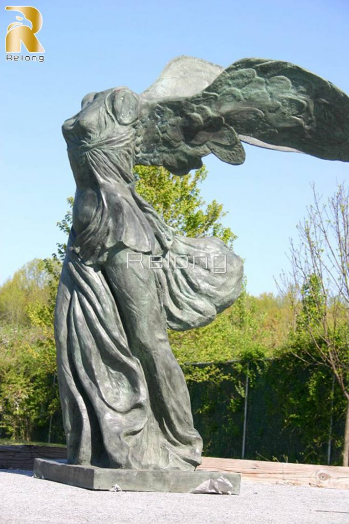 nike_winged_victory_statue