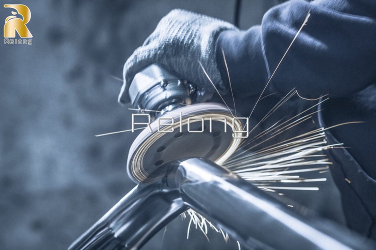 polishing of metal sculpture