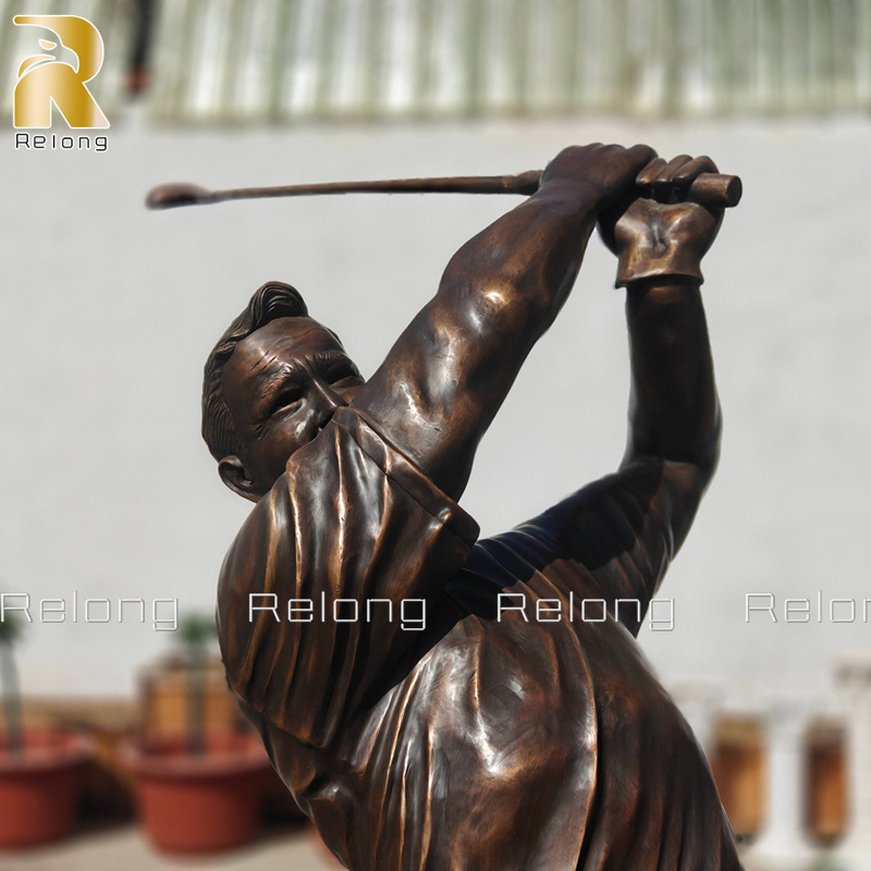golfer statue details