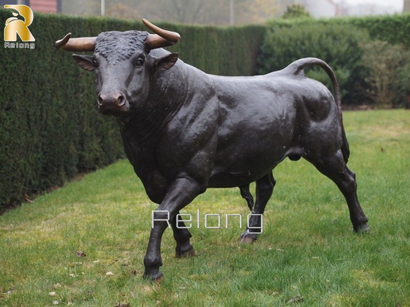 outdoor bull sculpture for sale