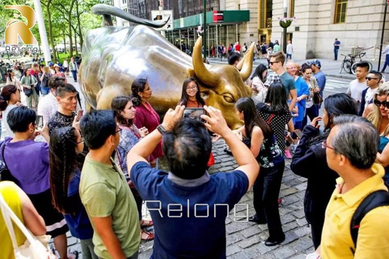 popular bronze wall street bull sculpture