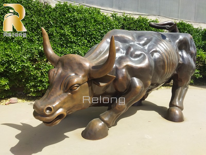 wall street bull statue replica by Relong-3