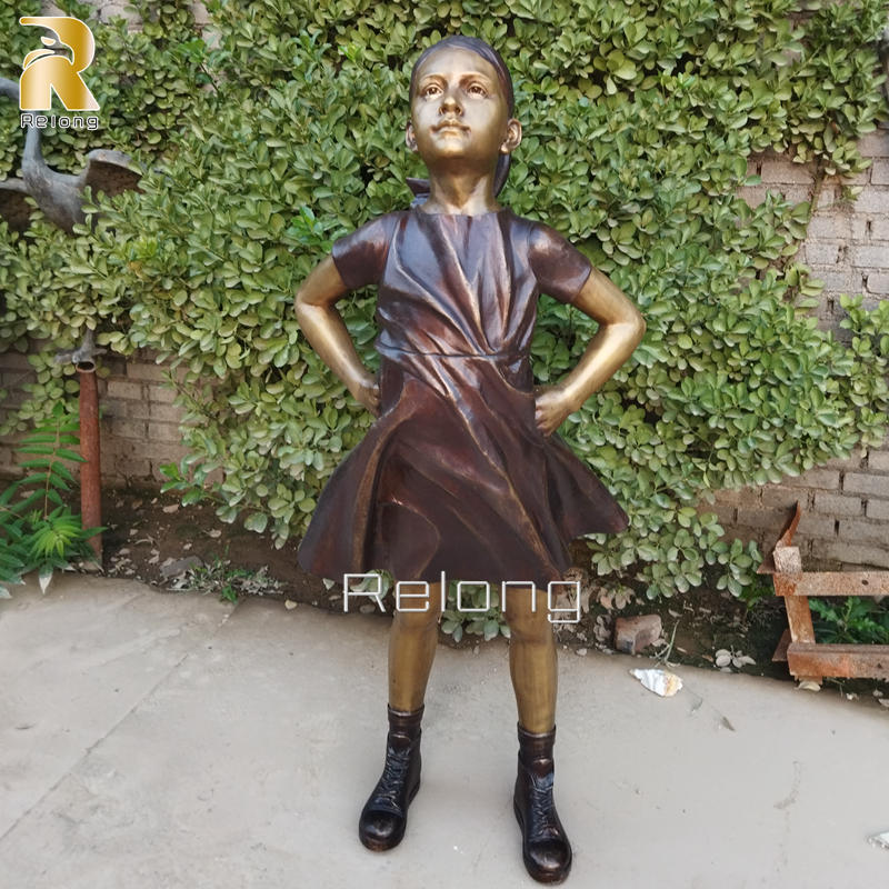 fearless girl bronze statue made by Relong