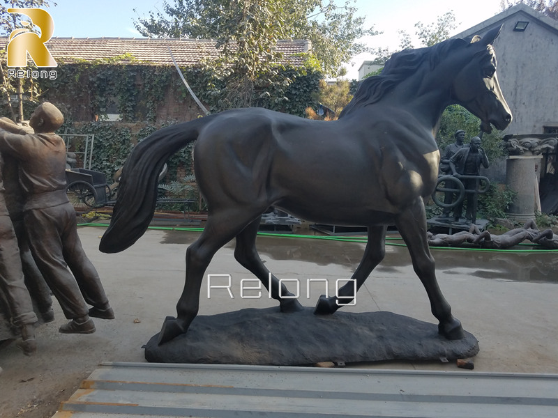life size horse sculptures