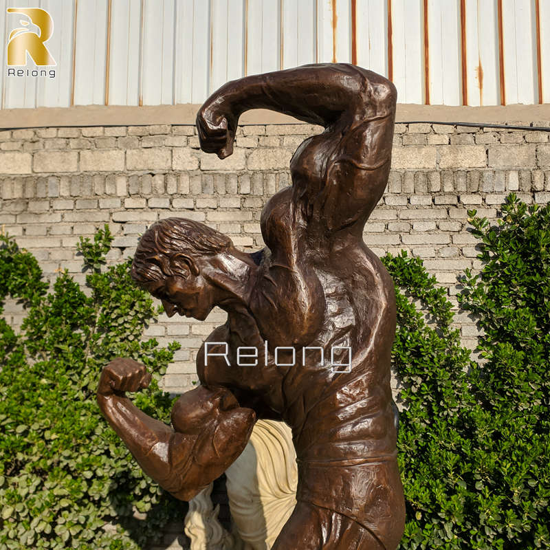 Arnold Schwarzenegger statue details