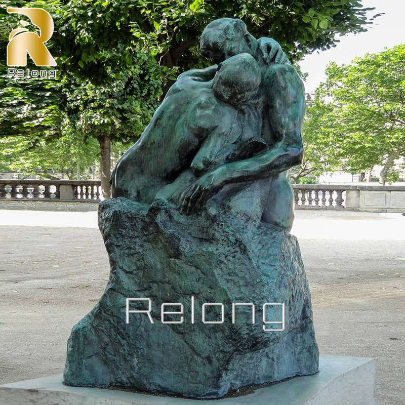 famous-auguste-rodin-the-kiss-bronze-sculpture-1