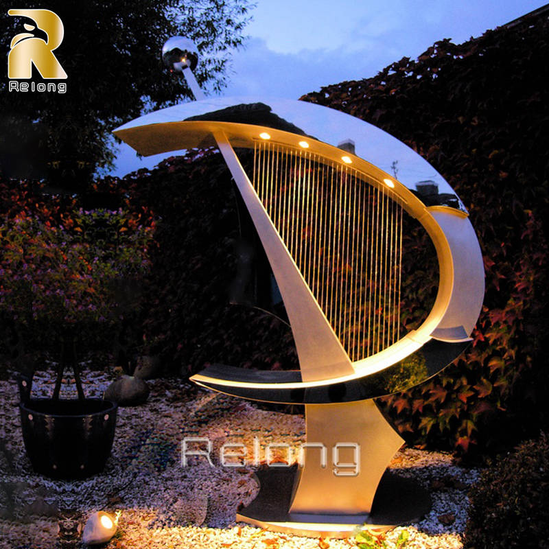 abstract outdoor sculpture (1)