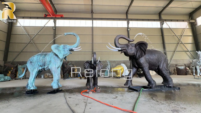 bronze elephant fountain (1)