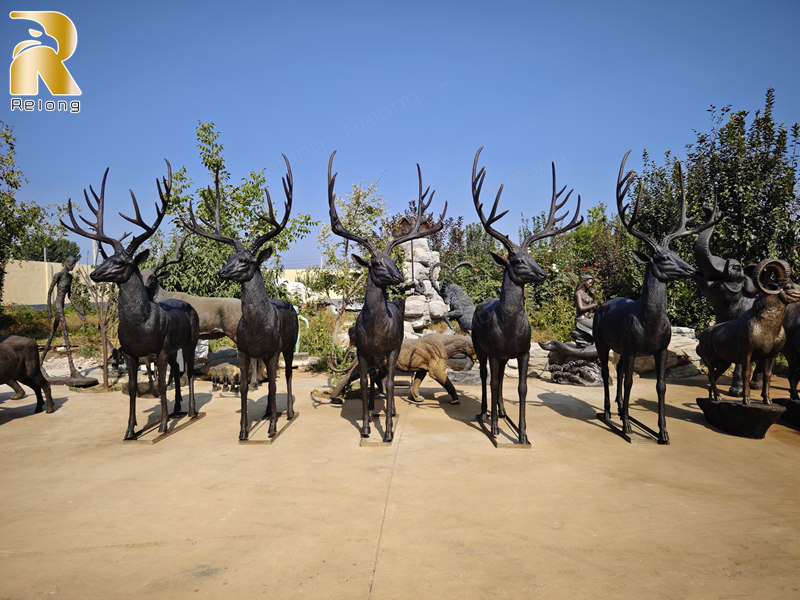 bronze wild moose statue (3)