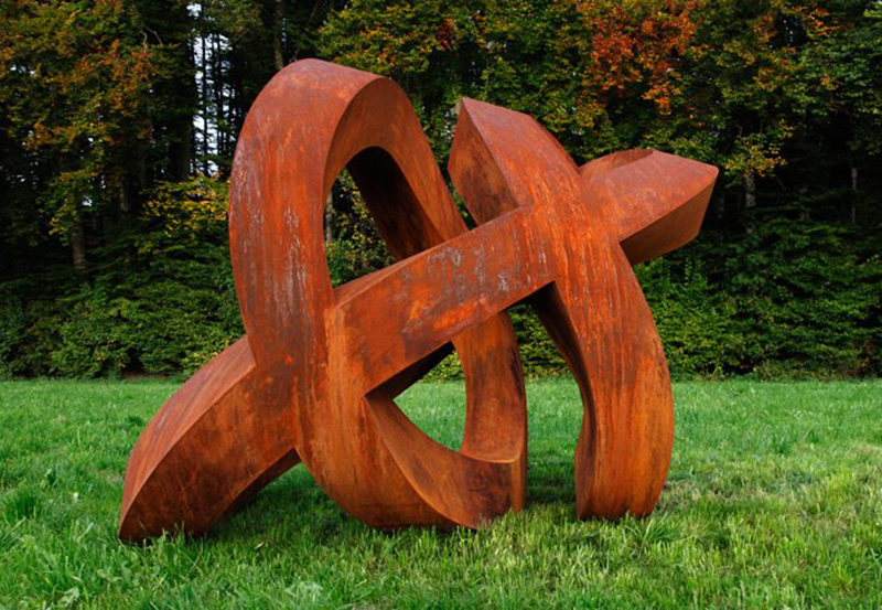 rusty outdoor metal sculpture (1)