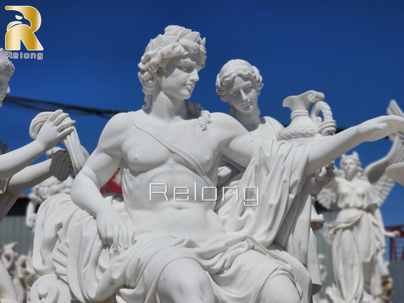 Apollo Bathing sculpture details