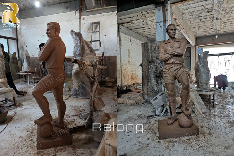 custom bronze football player statue (2)