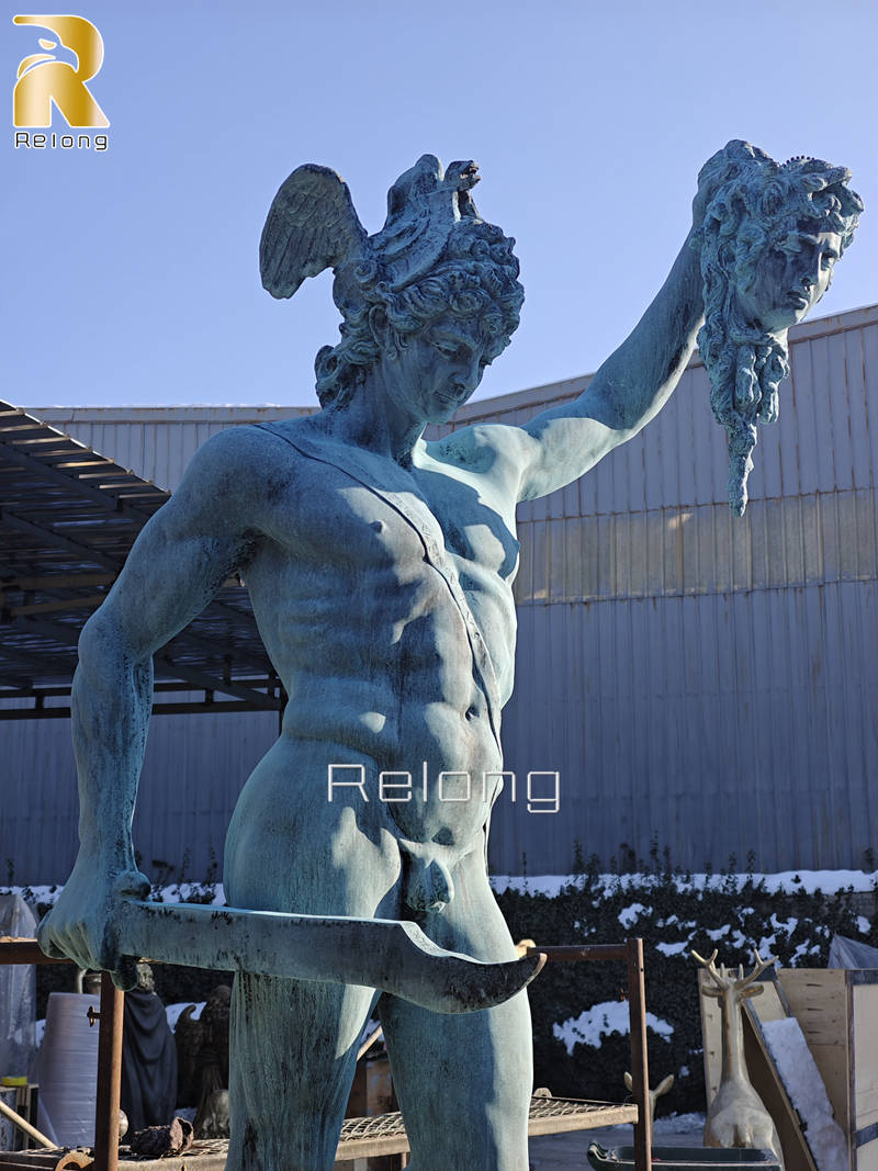 Perseus bronze statue replica (1)