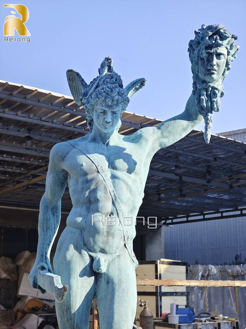 Perseus bronze statue replica (3)