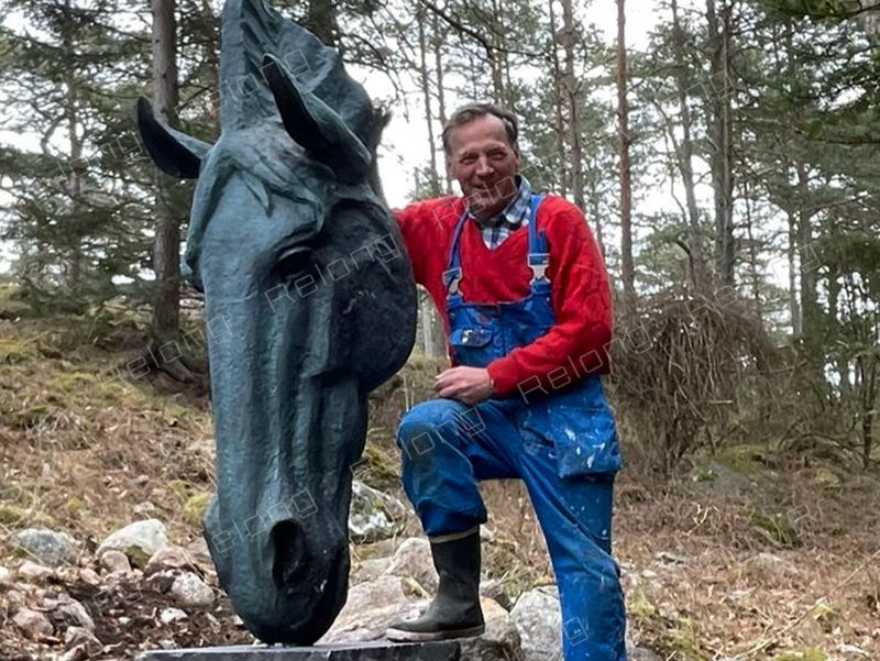 Relong Norwegian customer feedback on bronze horse head sculpture