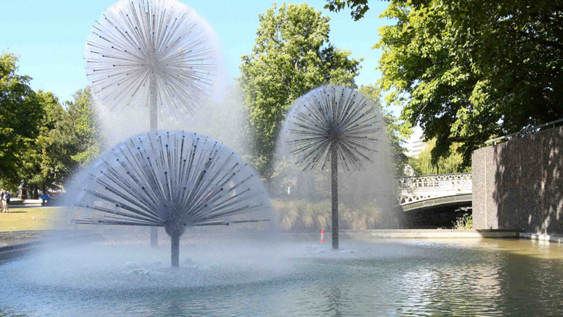 Stainless Steel Dandelion Water Fountain