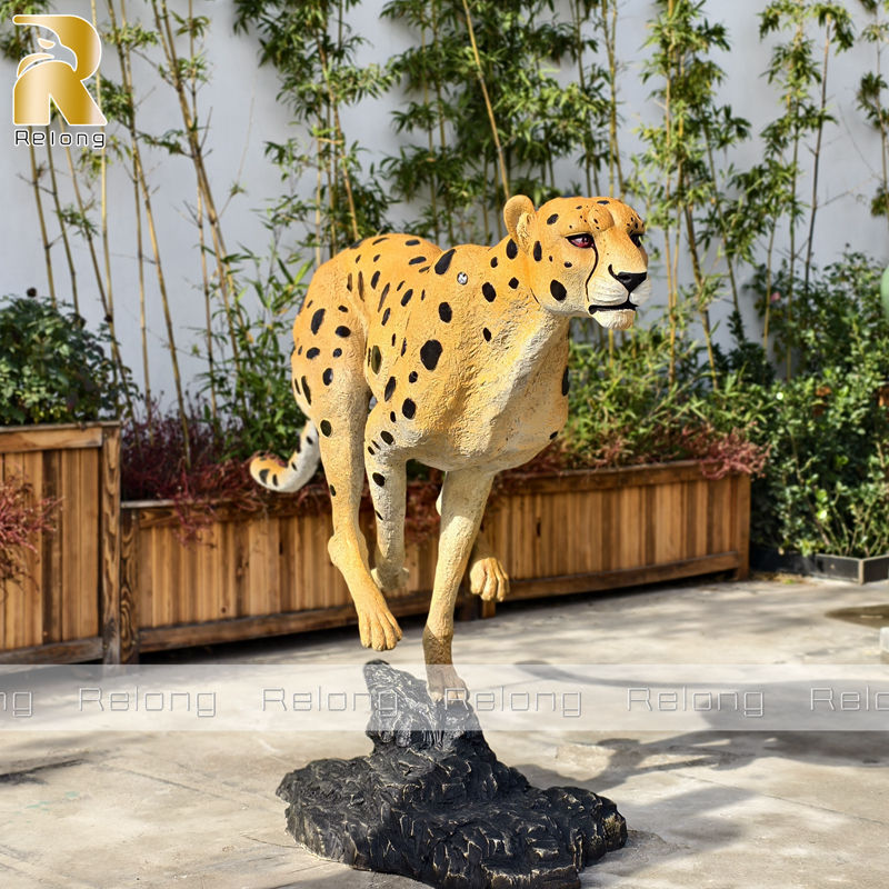 bronze cast leoaprd statue