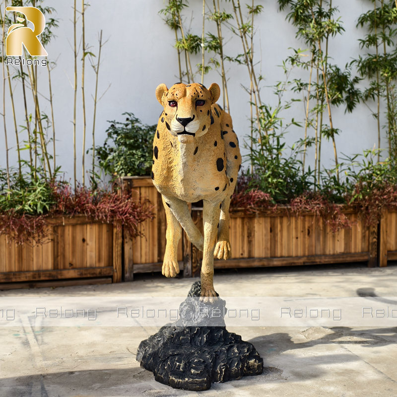 decorative bronze leopard statue