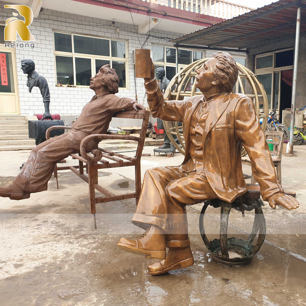 finished Albert Einstein sculpture