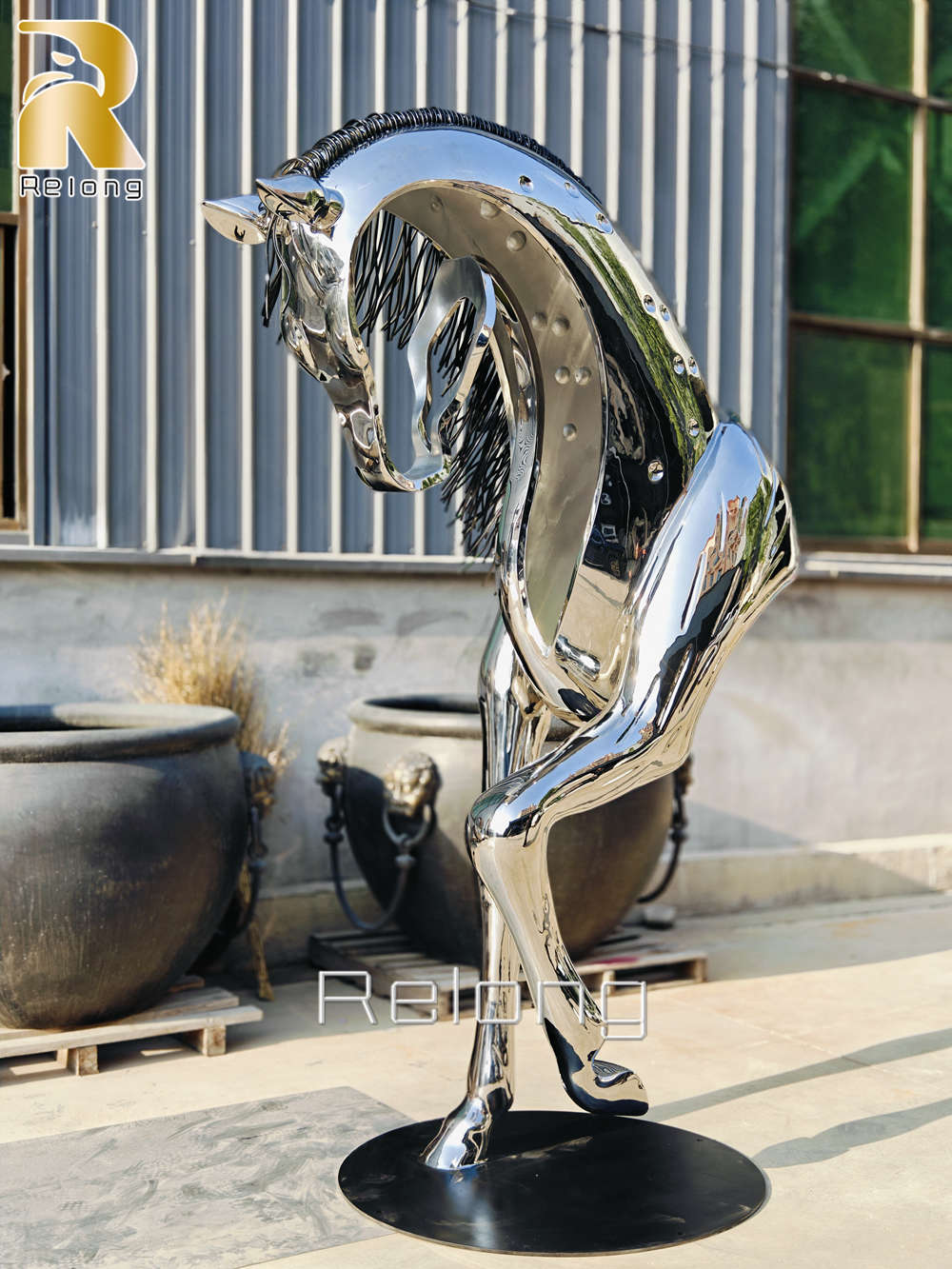mirror horse head sculpture