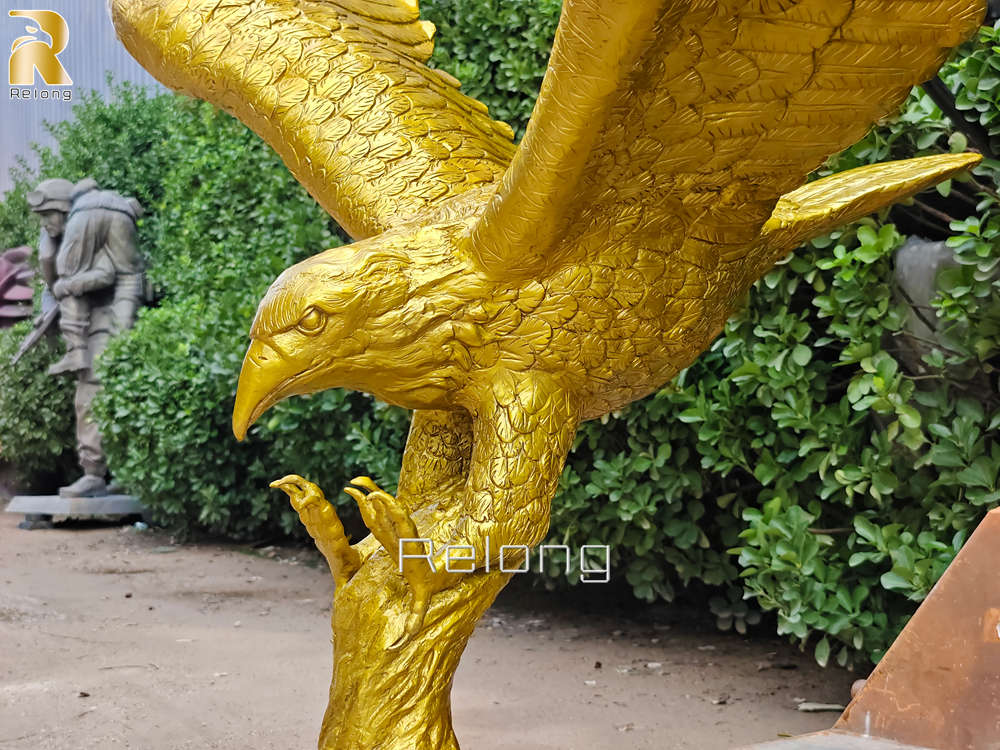 bronze golden eagle sculpture details