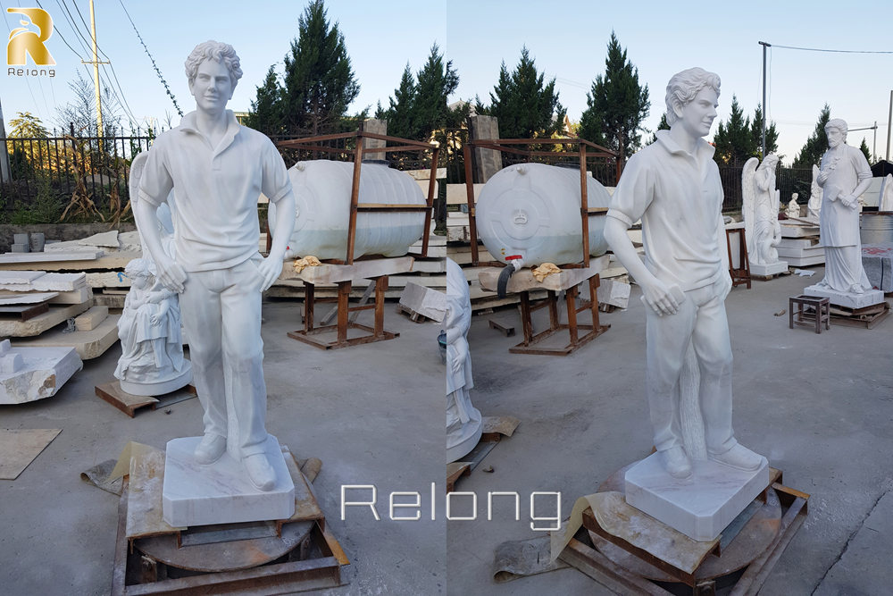 Blessed Carlo statue