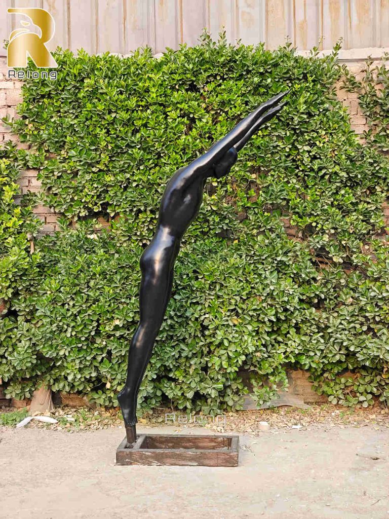 customized diving man sculpture