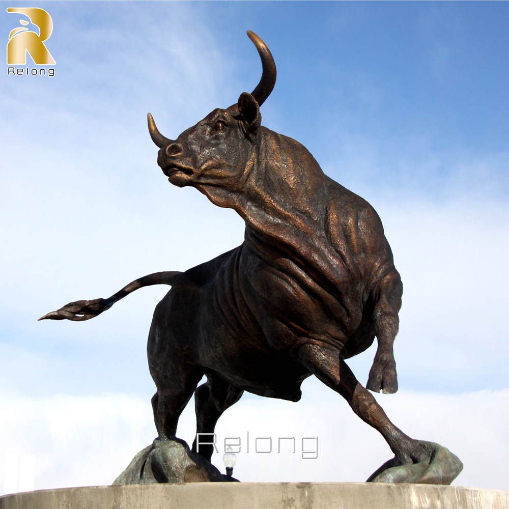 bronze fighting bull statue