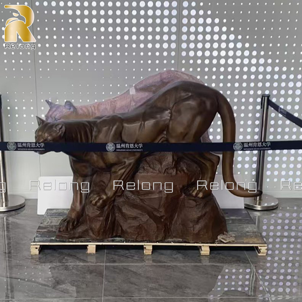 bronze mountain lion staute for university decor