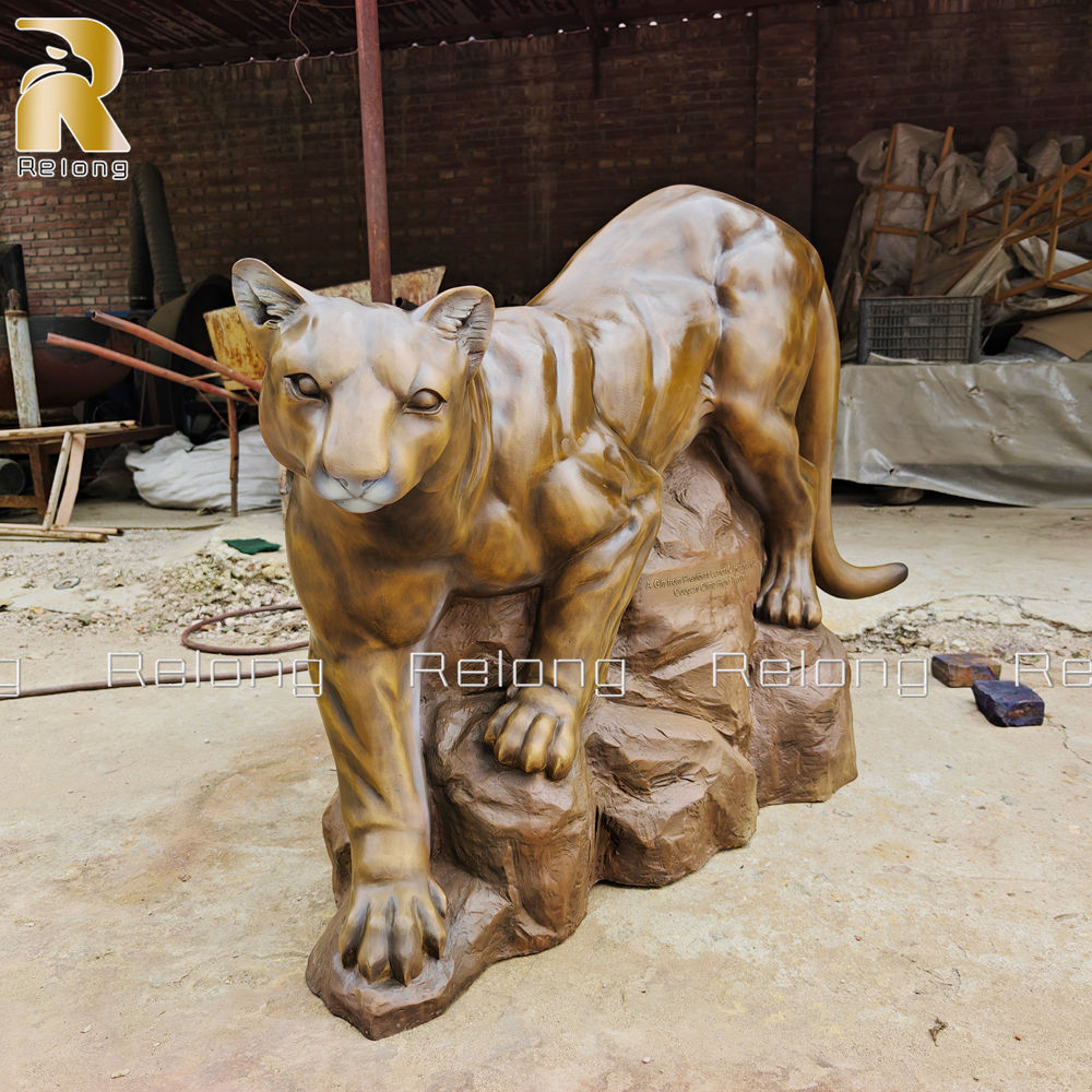 mountain lion statue