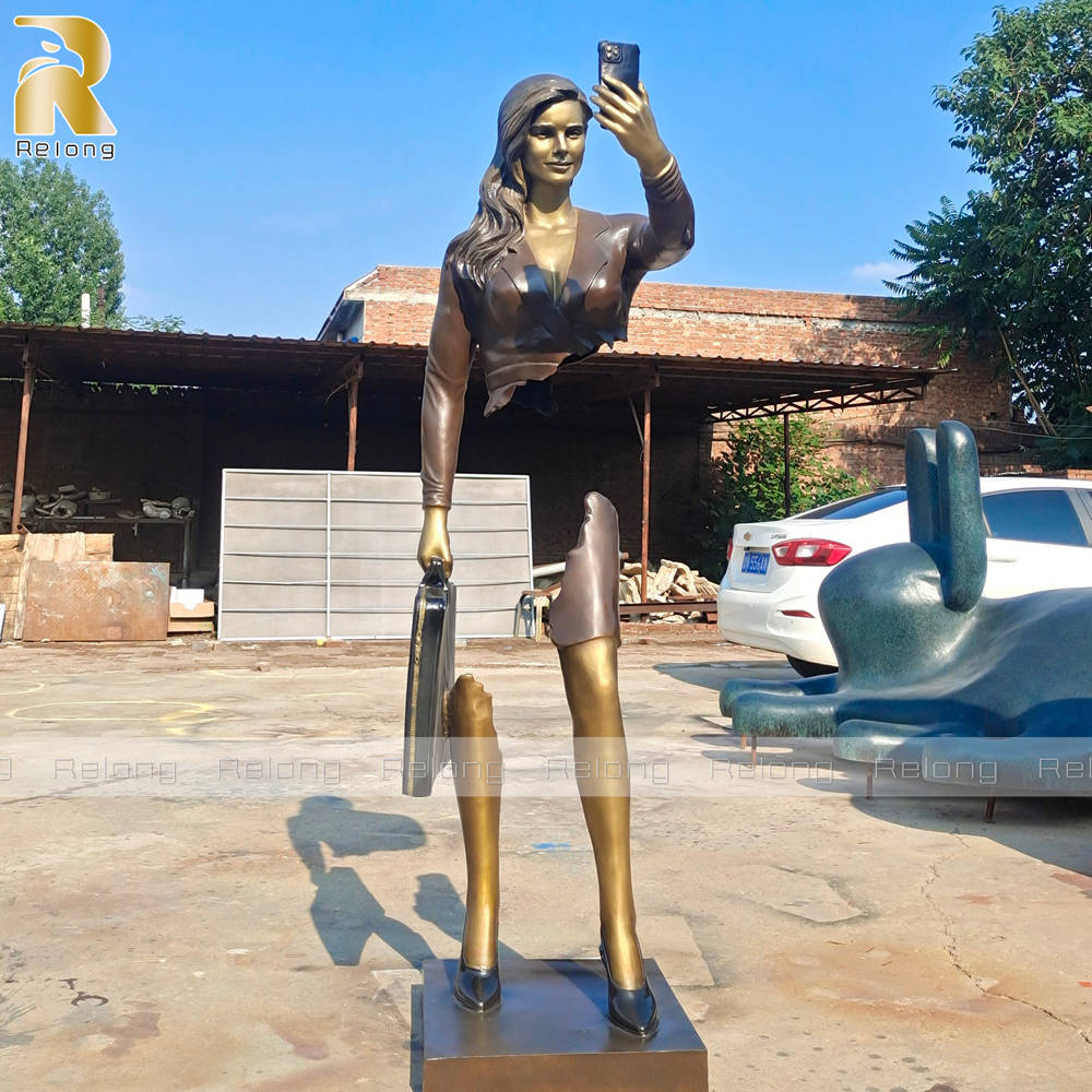 traveler sculpture