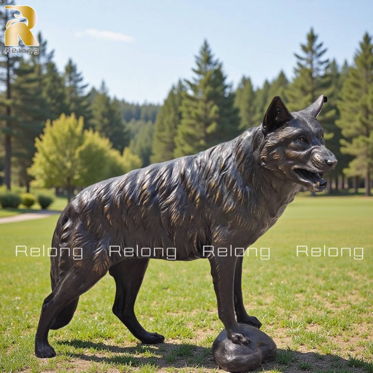 outdoor large bronze wolf statue