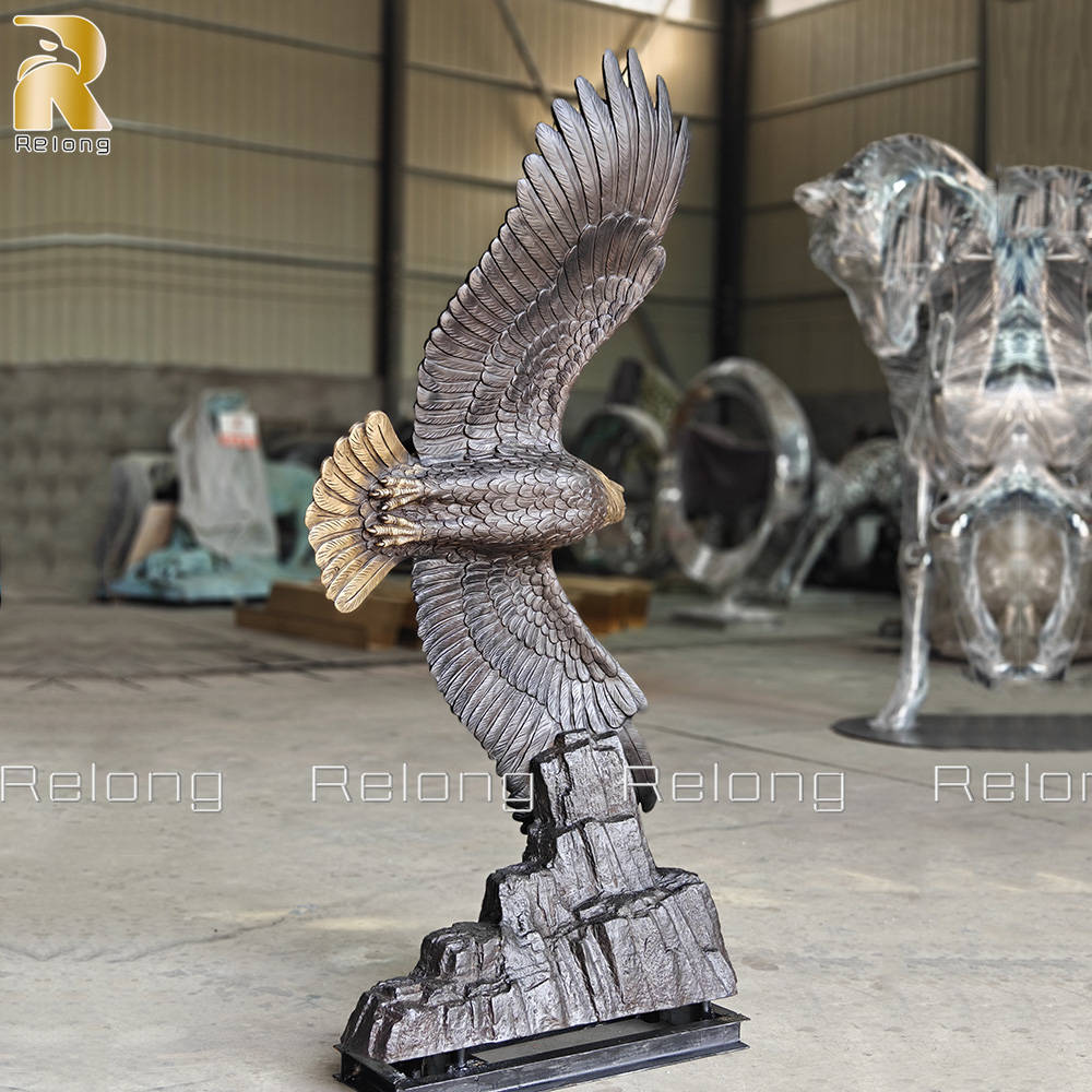eagle statue
