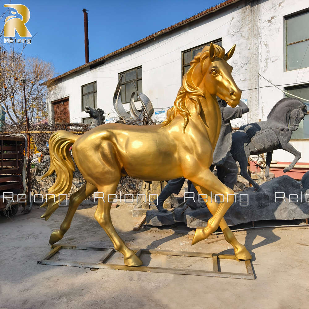 finished gold horse sculpture