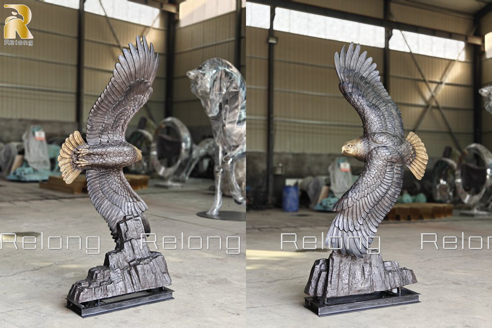 eagle statue details