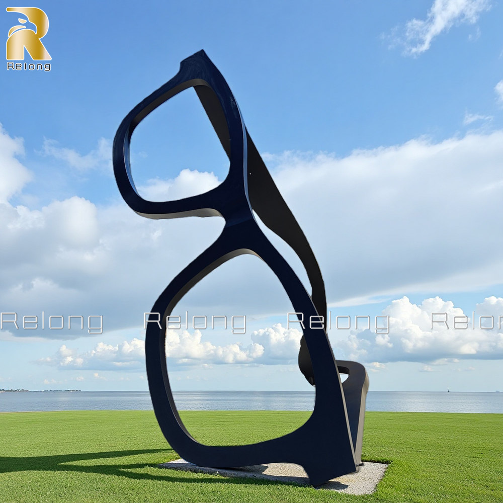 metal glasses sculpture