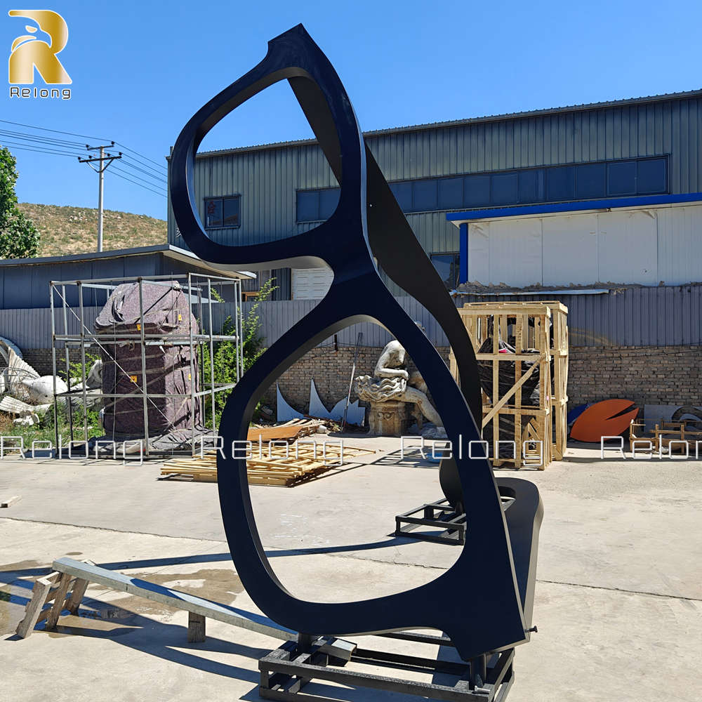 stainless steel glasses sculpture