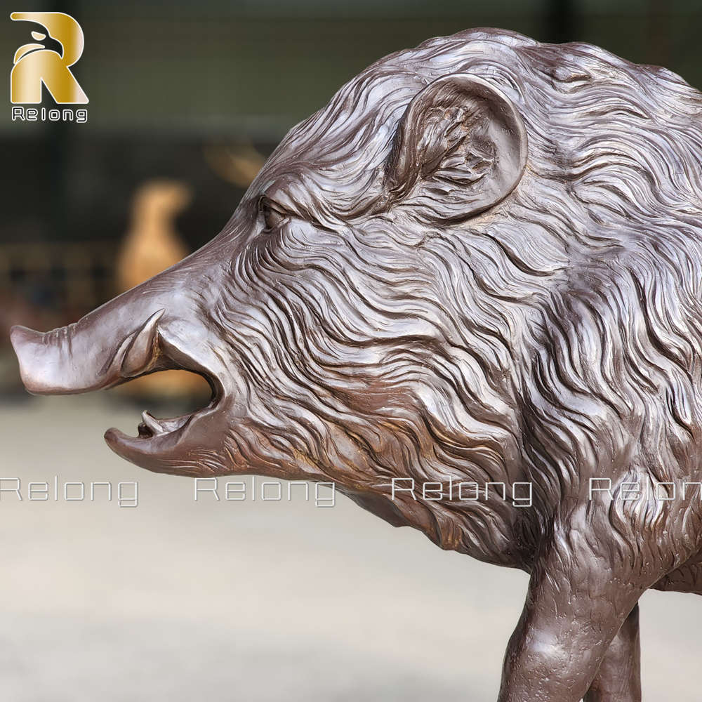 wild boar sculpture details