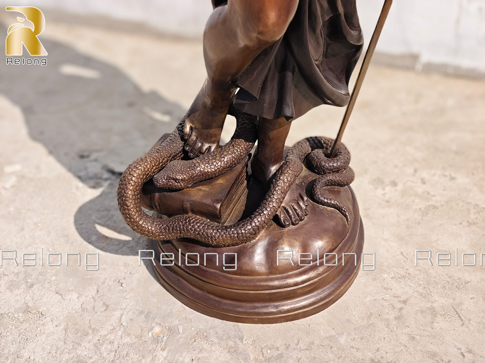 bronze lady of justice statue details
