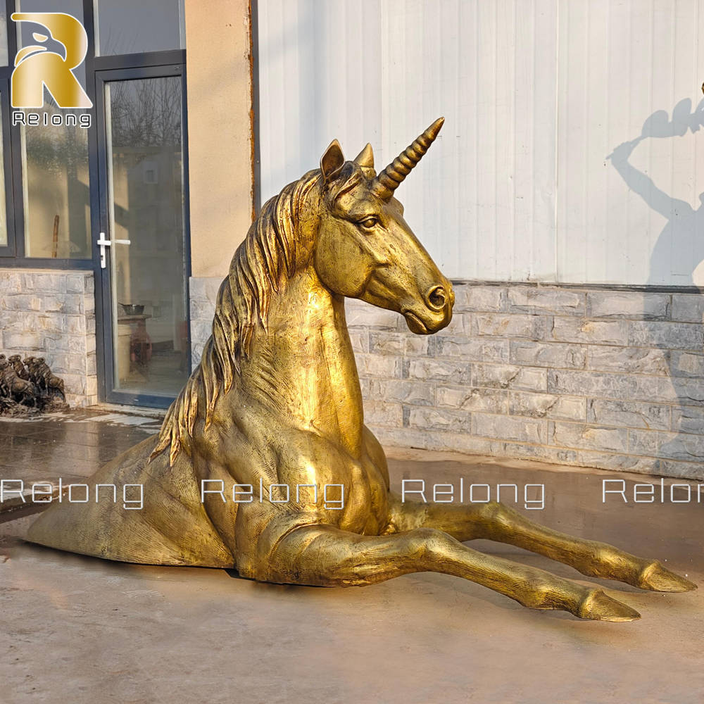 unicorn statue
