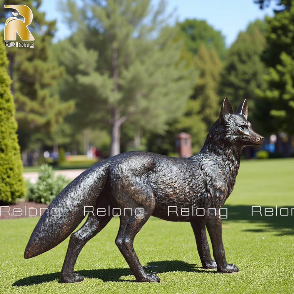 fox sculpture for outdoor