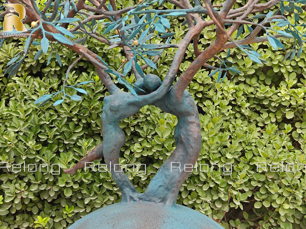 tree of life sculpture details