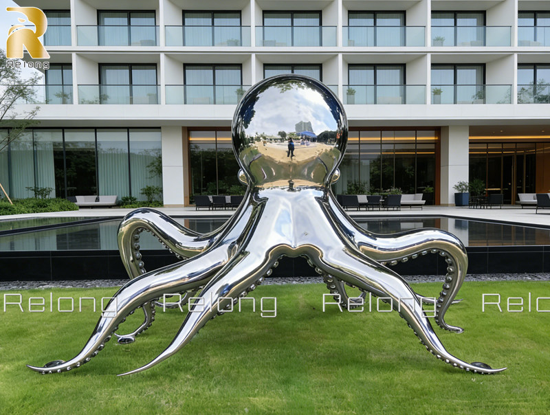 Octopus Sculpture details