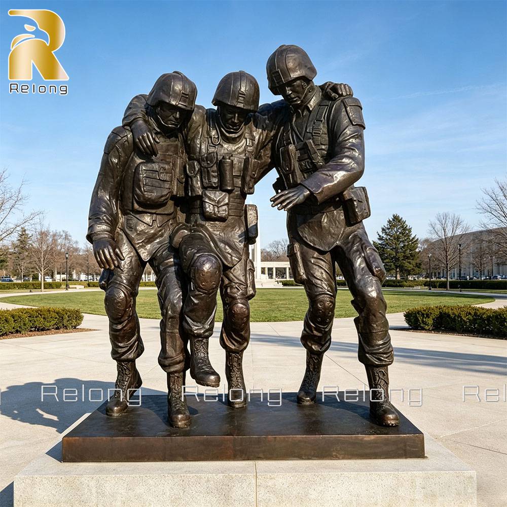 Famous military statue no man left behind