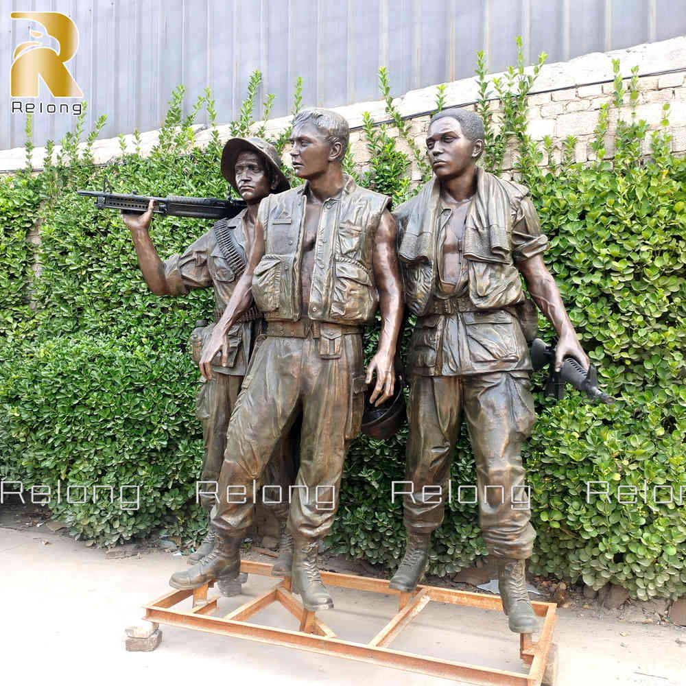 three soldiers statue