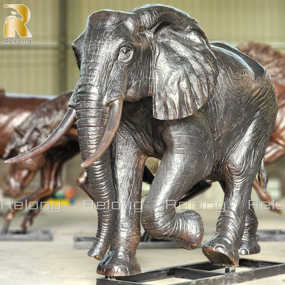 mother elephant sculpture details