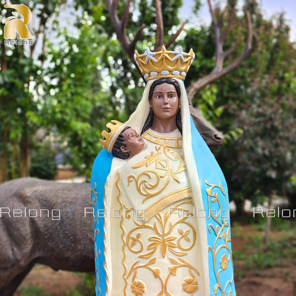 crown Mary statue details