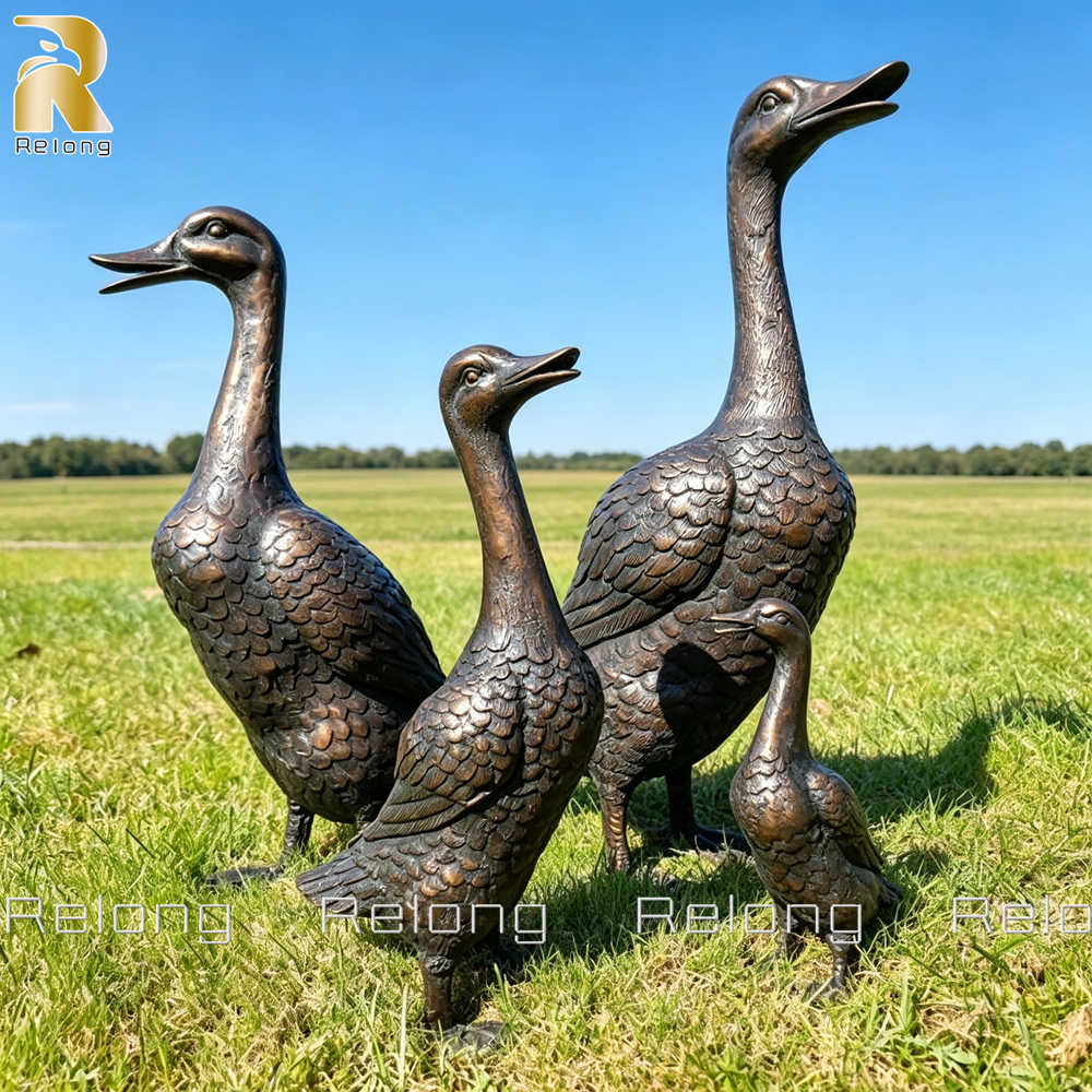 bronze goose statue for outdoor decoration
